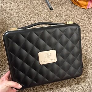 Beautifect hard shell makeup case
